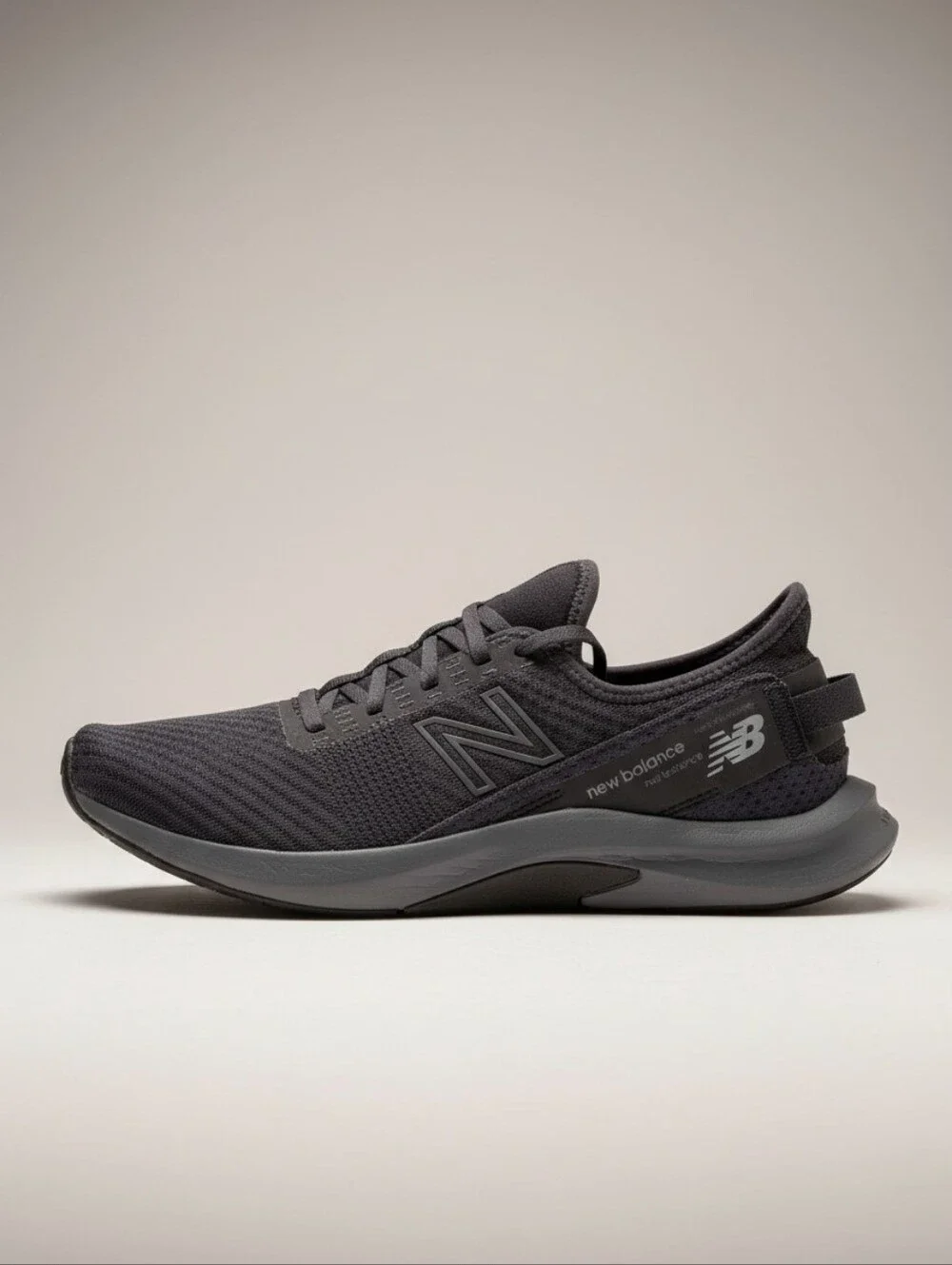New Balance DynaSoft Nergize Sport v2 Black Sneakers Sz 12 Athleisure Y2K Gym